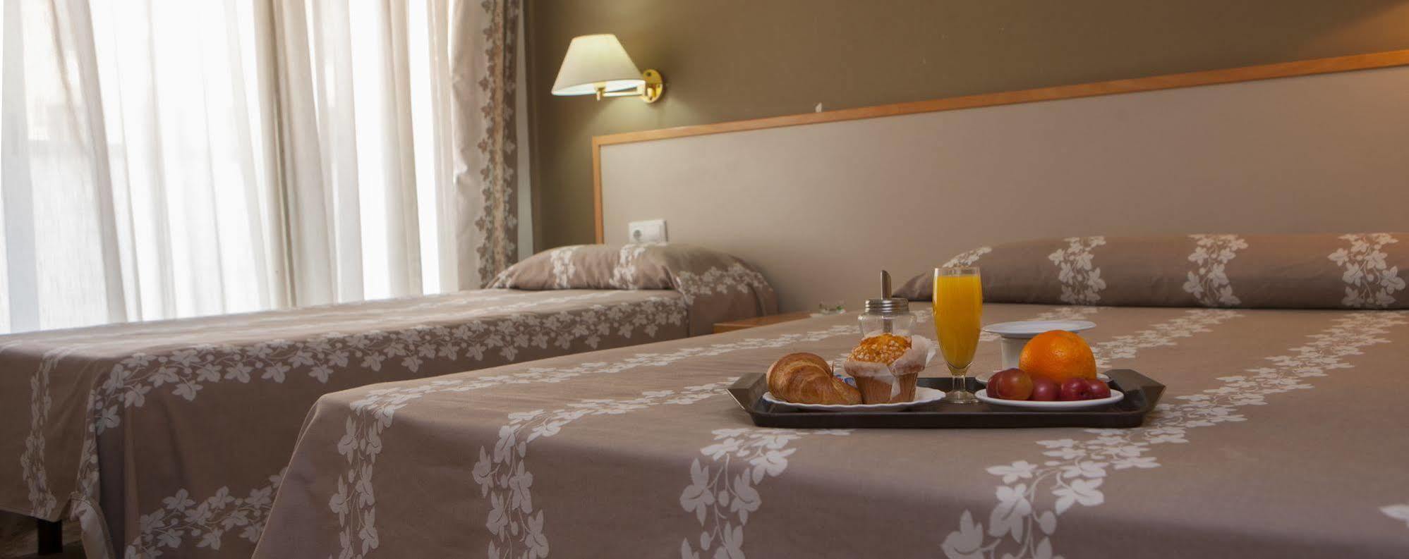 Hotel Cosmos Ταραγόνα Εξωτερικό φωτογραφία
