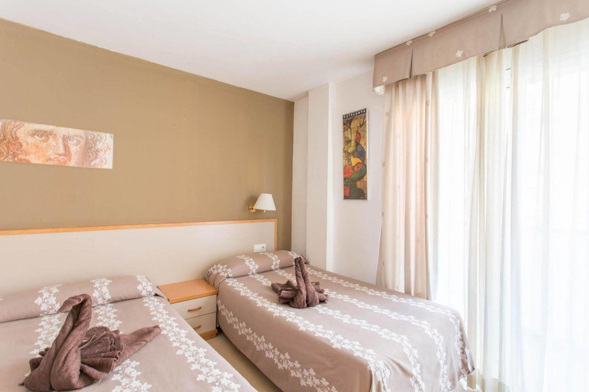 Hotel Cosmos Ταραγόνα Εξωτερικό φωτογραφία