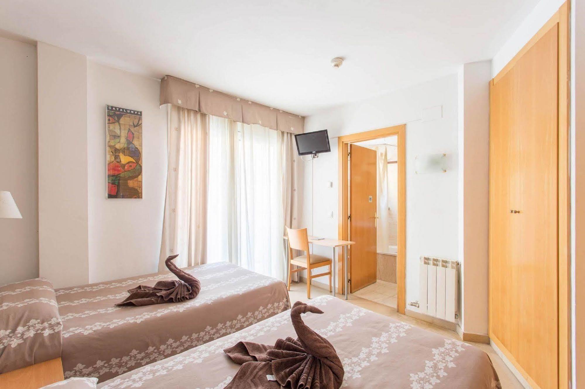 Hotel Cosmos Ταραγόνα Εξωτερικό φωτογραφία
