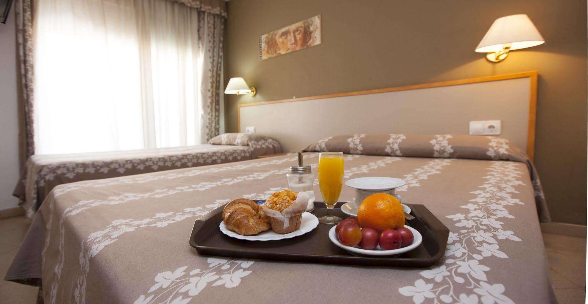 Hotel Cosmos Ταραγόνα Εξωτερικό φωτογραφία